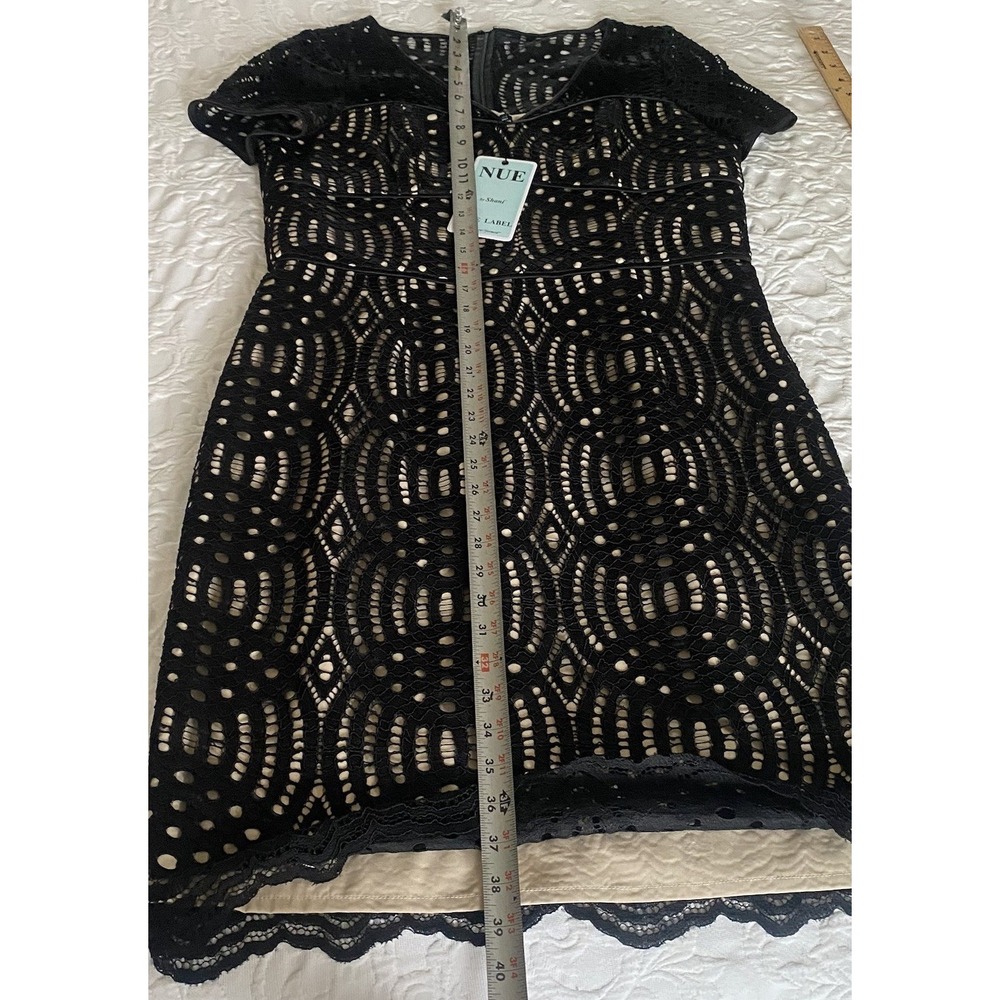 nue by Shani 16 Black Lace Overlay Sheath dress Built In Shaping Nude Lining NWT - Picture 11 of 13